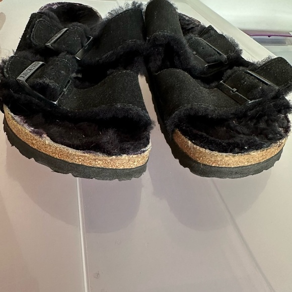 Birkenstock Arizona Shearling Black Sandals Size 8 Narrow Fit - Picture 7 of 10